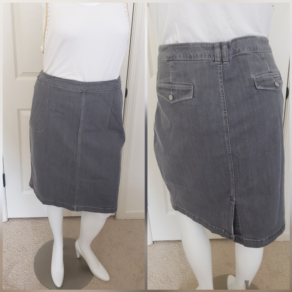 Old Navy Denim skirt